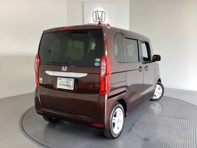 【Honda認定中古車 U-Select】　は3つの安心をお約束します。　1　Hondaのプロが整備した安心。 2　第三者機関がチェックした安心。　3　購入後もHondaが保証する安心。