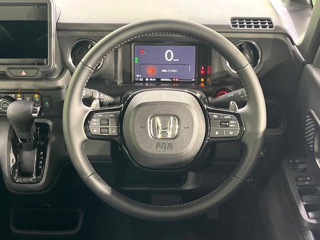 【アダプティブクルーズコントロール】高速道路での長距離走行が楽に！！自動で速度を保つクルーズコントロールが、衝突軽減システムと連携し、前方の車両を感知して車間を保つように速度調節してくれます！！