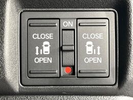 【両側パワースライドドア】スマートキーや運転席のスイッチで後席両側スライドドアの開閉が可能♪電動だから力を入れてドアを開ける必要が無く、小さなお子様でも簡単に開け閉めでき快適です♪