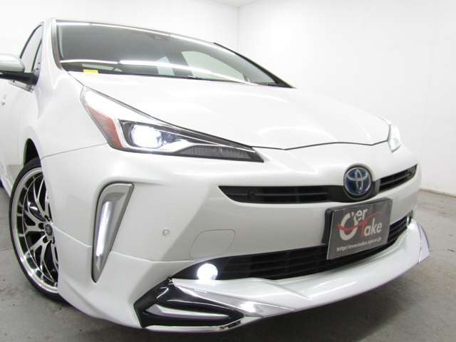 リヤトラフィックアラート・ブラインドスポットモニタ・Pサポートブレーキ・先行車発進告知・ロードサインアシスト・セーフティセンスPKG・ナビ・Bカメラ・ブルートゥース・AC電源・ドラレコ等、装備多彩です