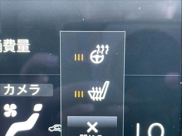 レザーシートには重宝する「シートヒーター」付き。冬場にとても大活躍！！