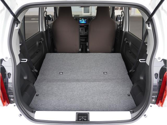 【多彩なシートアレンジ】リアシートを倒すとさらに広々です。お近くのスズキ自販島根までお越しください。