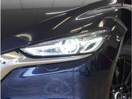 【LEDヘッドライト】省電力で長寿命の明るく運転しやすいLEDヘッドランプです。明るく照らすので暗い夜道からお客様を守ってくれます。お近くの広島マツダまでお越しください。