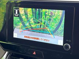 【バックカメラ】駐車時に後方がリアルタイム映像で確認できます。大型商業施設や立体駐車場での駐車時や、夜間のバック時に大活躍！運転スキルに関わらず、今や必須となった装備のひとつです！