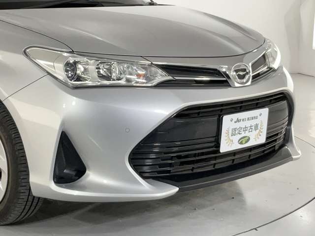 当店では仕入れた車両を撮影スタジオ完備の商品管理センターにて室内クリーニングや外装の磨き施工等、徹底した商品車仕上げを行っております。