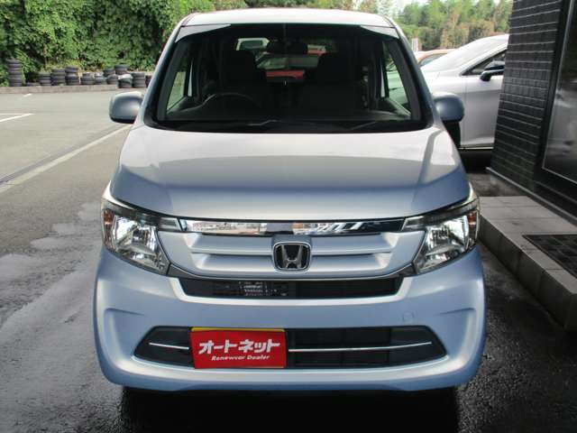 とてもキレイで程度のいいクルマです。キズや凹みが少なくピッカピカです。エンジンの調子もとてもいいです。（20kmテスト試乗をしています）