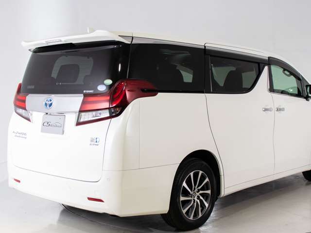 当社では販売車両の1台1台に車輌状態評価書【修復歴の有無、走行距離計の交換、改ざん等の有無を証明する書面】がついております。内外装抗菌クリーニング済み！！これからも気持ちよくお乗り頂けます☆