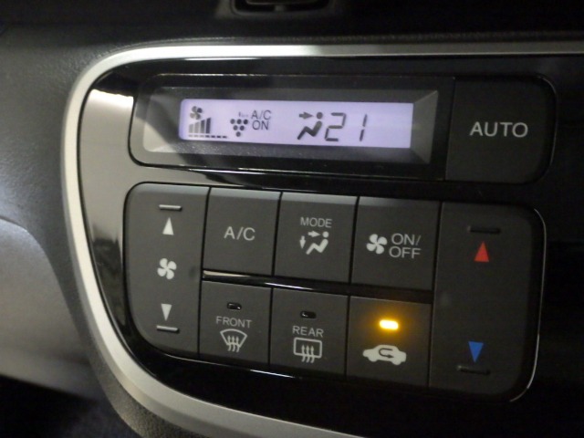 オートエアコンタイプなので細かい操作なしで快適温度に調整してくれます。季節の変わり目のわずらわしさはありませんね♪