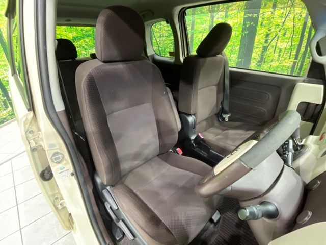 ドライバーによって運転しやすいポジションは異なり、あの車はどうなのか不安なこともありますよね。気になるお車は店頭で乗り込んでご確認いただけます♪