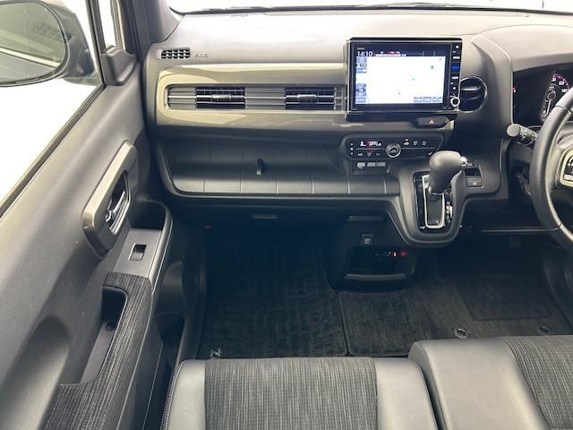 【インパネ全体】全方位で視界が広く、高い目線で運転もしやすいです！