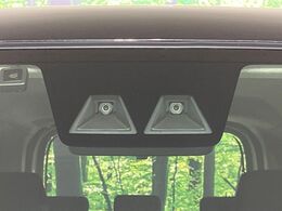 【スマートアシスト】走行中に前方の車両等を認識し、衝突しそうな時は警報とブレーキで衝突回避と被害軽減をアシスト。より安全にドライブをお楽しみいただけます。