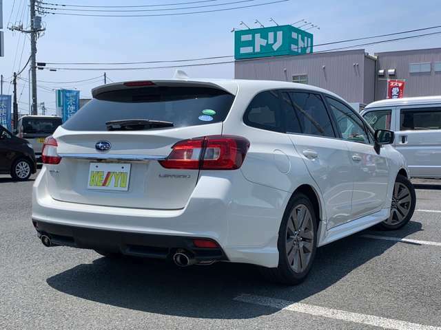 当社で整備の車両には4ヶ月の消耗品も含む無料保証と最長5年走行無制限の延長保証をオプションでご用意☆遠方のお客様はお近くのディーラーさんにて保証修理をお受け出来ます☆