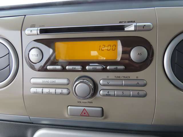 ●営業時間「AM10：00～PM8：00」●毎週月曜日定休●電話番号「011-374-3700」●FAX番号「011-374-3701」