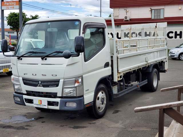 外装・内装の状態を詳しく知りたい方は直接ご来店して頂き、現車確認をお願い致します。遠方の方で来店が難しい場合は、キズ・凹みの写真や車輌状態表をメールもしくは郵送いたします。