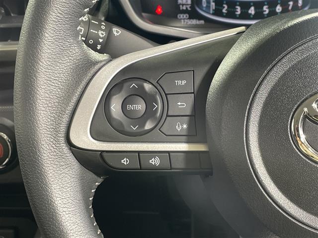 【運転席操作部】『運転席周辺の装備』の画像になります。快適なドライブを楽しむための機能が装備されています！運転席から触れるので使いやすいです！