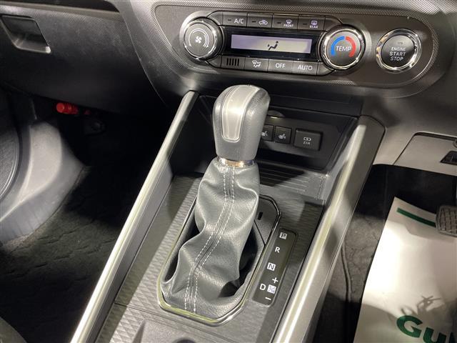 【シフトレバー】『シフトレバー』の画像になります。写真の内容に関してご不明点、ご質問等がございましたらお気軽にガリバー店舗までお問い合わせください。