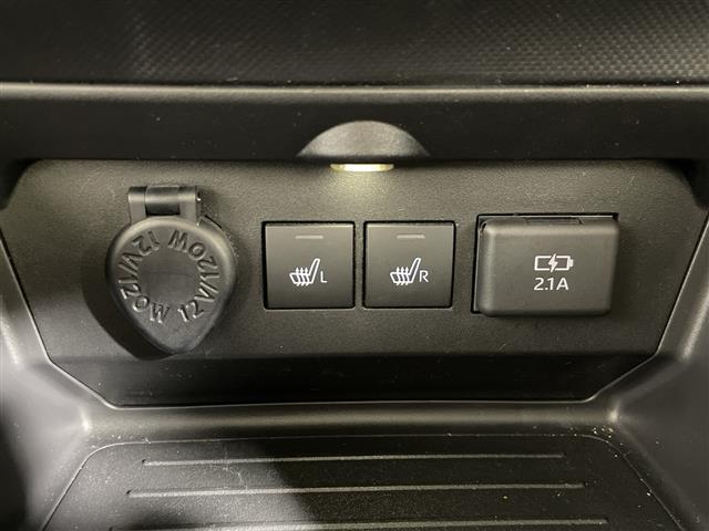 【運転席操作部】『運転席周辺の装備』の画像になります。快適なドライブを楽しむための機能が装備されています！運転席から触れるので使いやすいです！
