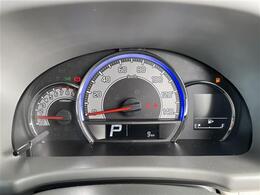 【スピードメーター】『スピードメーター』の画像になります。メーターがシンプルで見やすく運転しやすいですね！