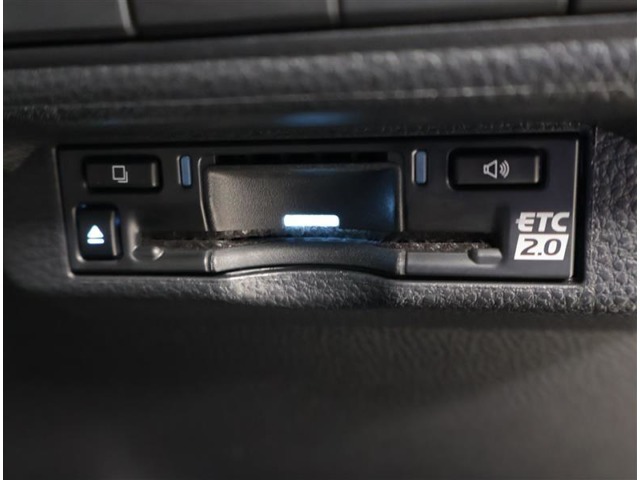 ETC車載器付きです。高速道路の料金所もスムーズに通過できます。