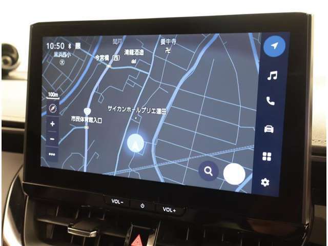 純正ナビを装備。タッチパネル式で使いやすく、お出かけもラクラクです。