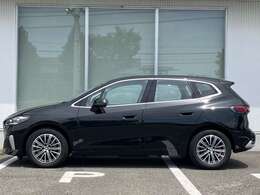 BMW Premium Selection 2年間走行距離無制限保証、安心もBMWクオリティ。BMWメカニックによる360度チェックの納車前点検。交換基準に達した部品があれば、BMW純正部品だけを使用し整備した後にお引渡しします。