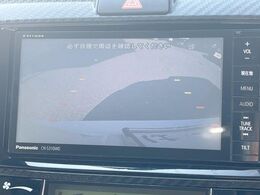 【バックカメラ】駐車時に後方がリアルタイム映像で確認できます。大型商業施設や立体駐車場での駐車時や、夜間のバック時に大活躍！運転スキルに関わらず、今や必須となった装備のひとつです！