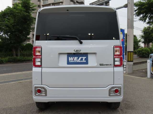 業者専用オークションにて第三者機関が査定した車両を購入前に弊社で目利きをして問題ないと判断された車両を厳選して仕入れしております。　今までもこれからも高品質・低価格をモットーに価格設定しております！