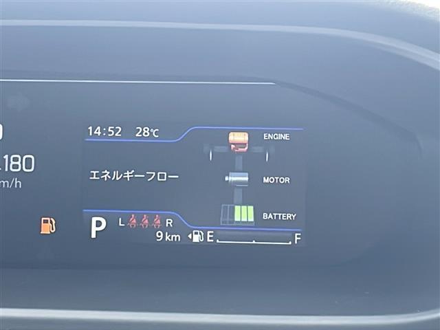 【メーターパネル】メーターまわりも鮮やかに照らし出され、デザイン、安全性ともにバッチリ！