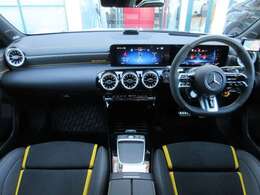 インテリアカラー：ブラック（イエローステッチ）