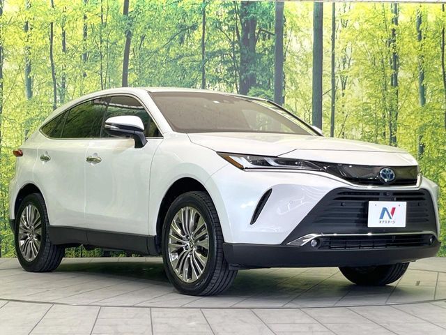 大好評のボディコーティング「弾スプラッシュコート」もご納車までに施工可能。通常のガラスコートと異なる、耐久年数6年の無機質ガラスコーティングが、ボディをキレイな状態に保ってくれます。