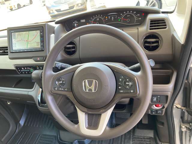 室内は明るく、とてもキレイに保たれています！中古車は見つけたタイミングも1つの縁だと思いますよ！