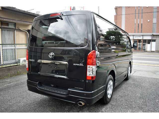 九州各県のお客様はもとより、北は新潟・福島から南は沖縄まで毎月数台を納車をいたしております。安心保証システム(お客様在住地ディーラ修理)により遠方のお客様にも安心してご購入いただけます！