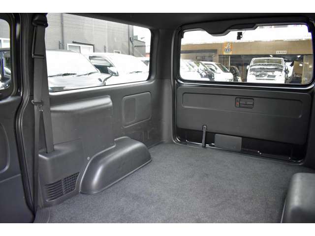 貨物車といえども安い買い物ではございませんので、次のオーナー様に気持ち良く使っていただけますよう細部に渡り徹底した清掃を実施しております。実際に見て触ってそのクオリティーを実感してください。