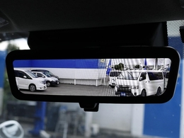 デジタルインナーミラー☆ 後方視界がわるいハイエースにはとても便利な装備です♪