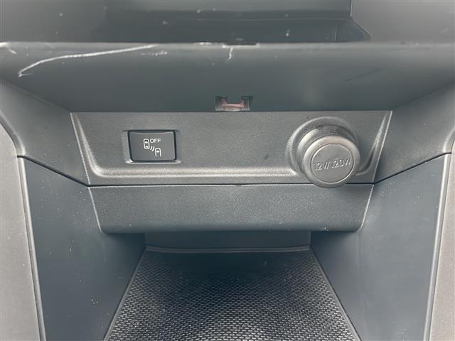 店舗にて現車の確認もいただけますので、お電話で在庫のご確認の上、是非ガリバー黒部店までご来店くださいませ！！！