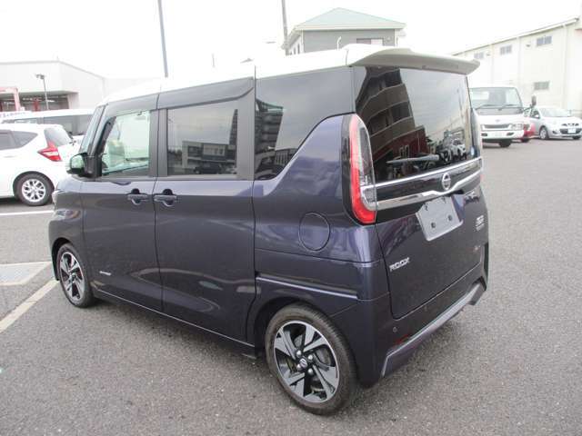 自動車保険も取扱います！『日産カーライフ保険プラン』で“充実サポート”！！ディーラーならではのレッカー手配やガラス・バンパー・タイヤ等の補償特典がございます！まずはお尋ねください！！