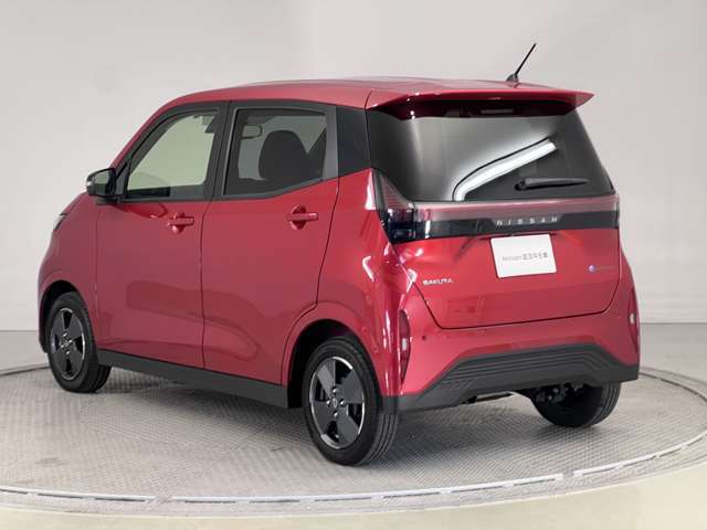 【ワイド保証】日産販売店の中古車には、無料で保証が付いています。走行距離無制限で、無料保証期間は1年間から。品質に自信があるから実現した、日産ならではの保証です。