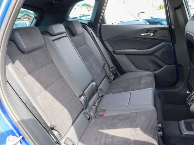 自動車保険のご案内も可能です。購入店でご加入いただきますと、万一の事故や故障の際にも安心です。