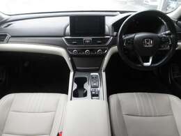 ご納車後も安心なプレミアム保証をご提案いたします。ナビや電装品、エアコンなども含めた600項目の充実した保証内容と安心のロードサービス付帯でサポートいたします。詳細はお尋ねください。