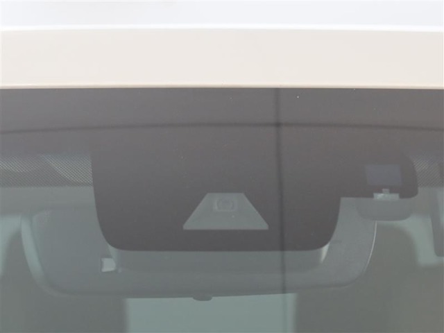 サポカーは、高齢運転者を含めたすべてのドライバーによる交通事故の発生防止・被害軽減対策の一環として、国が推奨する新しい自動車安全コンセプトです。詳しくは販売店スタッフまでおたずねください。