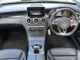 インパネ周りの画像です。店舗にて現車の確認もいただけますので、お電話で在庫のご確認の上是非ご来店くださいませ！！！ワクワクするクルマ選びをご提案します！