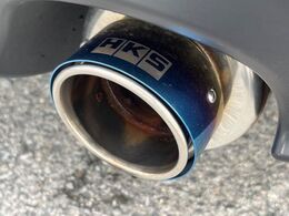 【HKS製マフラー】純正にはない個性あふれる「後ろ姿」を演出するHKS製マフラー付き！ビジュアル・サウンド共にこだわりの一台に仕上がっております♪