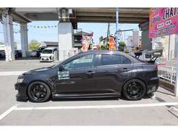 お車は見られなくても購入はできますが、現状でのお渡しをご理解できる方と致します。後付け部やパーツなど保証は一切ございません。気になる場合は動作確認してきますのでお電話でご質問下さい。動画も送れます。