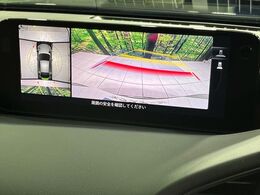 【360°ビューモニター】専用のカメラにより、上から見下ろしたような視点で360度クルマの周囲を確認することができます☆死角部分も確認しやすく、狭い場所での切り返しや駐車もスムーズに行えます。