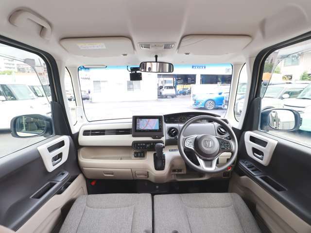 禁煙車！ナビフルセグTV後カメラ　ブルートゥース　DVD　USB端子　ドライブレコーダー前後　ETC　プッシュスタート　ステアリングリモコン　左電動スライド　LEDヘッドライト　衝突被害軽減ブレーキ