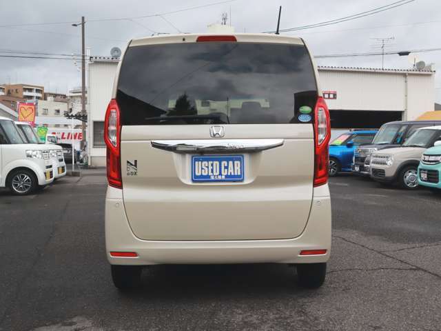 プライバシーガラス　リアワイパー　禁煙車　ナビフルセグTV後カメラ　ブル-トゥ-ス　DVD　ドライブレコーダー前後　ETC　Pスタ-ト　ステアリングリモコン　左電動スライド　LEDライト