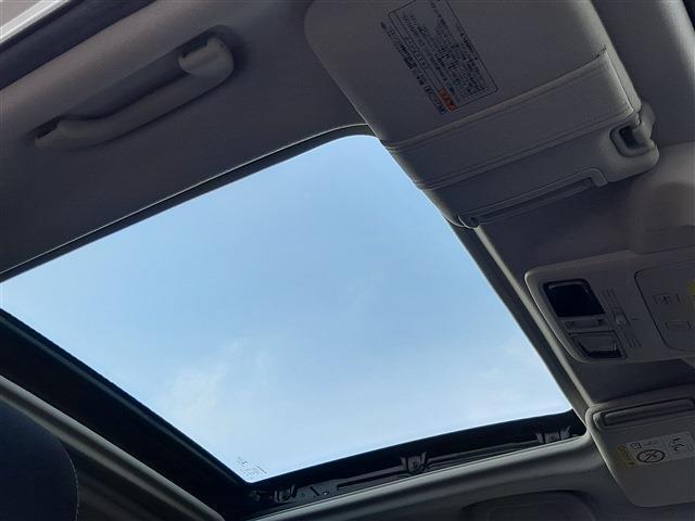 ■　装備5　■　サンルーフ：開放感と換気性を併せ持った装備！後付が出来ず希少です！