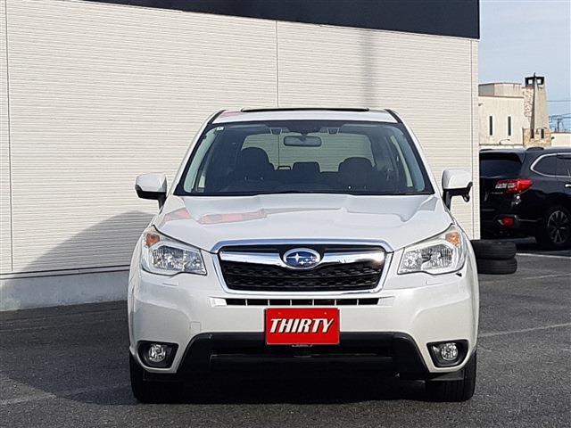 ■　外装正面　■　ヘッドライトのクリアー塗装を剥離、再塗装で目力復活！まるで新品の透明感！ヘッドライトリフォーム！！　見た目にこだわるお客様におすすめのオプションです。