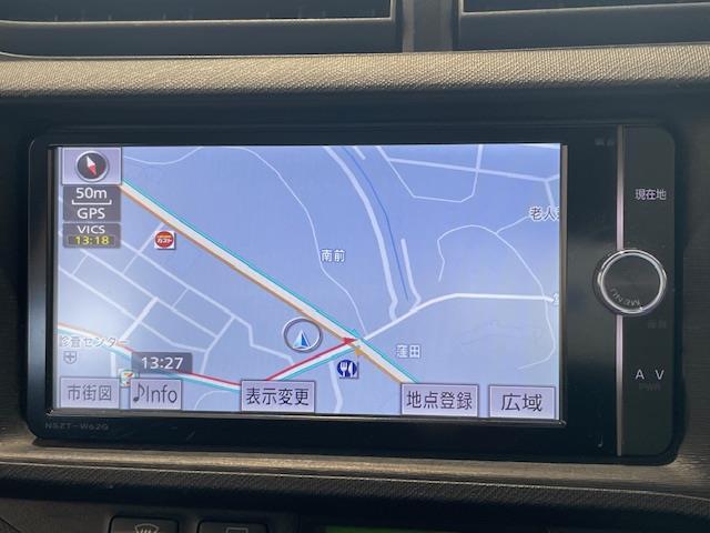 【ナビ】各種オーディオメディアをお楽しみいただけます。自分の現在地を確認できる事と目的地までのルート案内げできます。ドライバーはモニター上に映し出された地図で確認することができます。