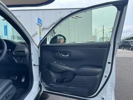 「この車の写真をもっと見たい」「状態が気になる」「この装備はついている？」どんな小さな疑問でもお気軽にお問い合わせください！